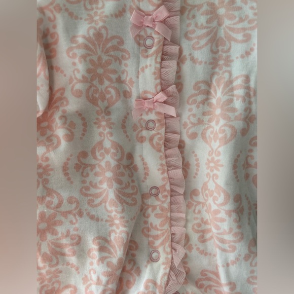 Little me 3 moths baby girl’s damask footie sleeper with hat - Picture 5 of 9